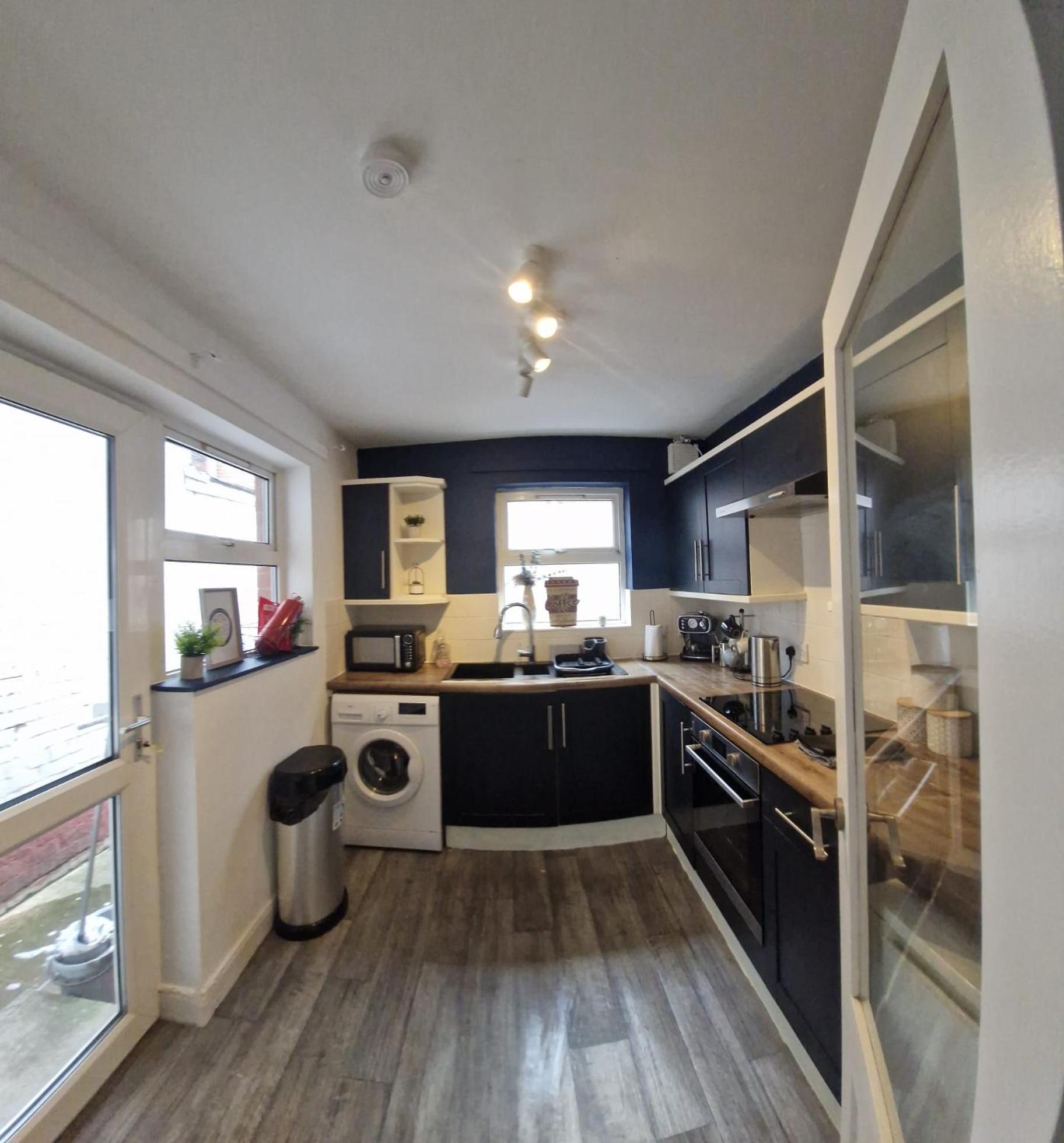 Villa 4Br House Popular Ravenhill Road Belfast Exterior foto